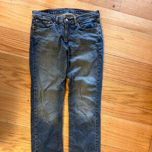 Levi's 514 Straight Leg 34 x 32 Never Worn! Medium Wash